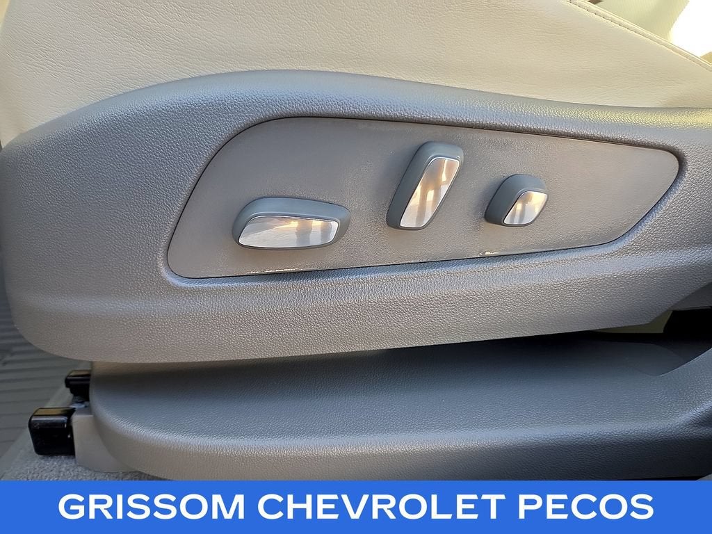 2025 Cadillac XT6 FWD Premium Luxury